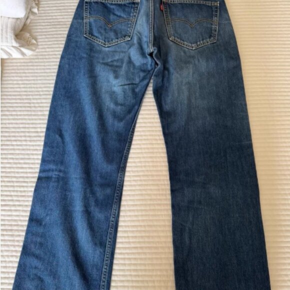 Levi's - Picture 2 of 4